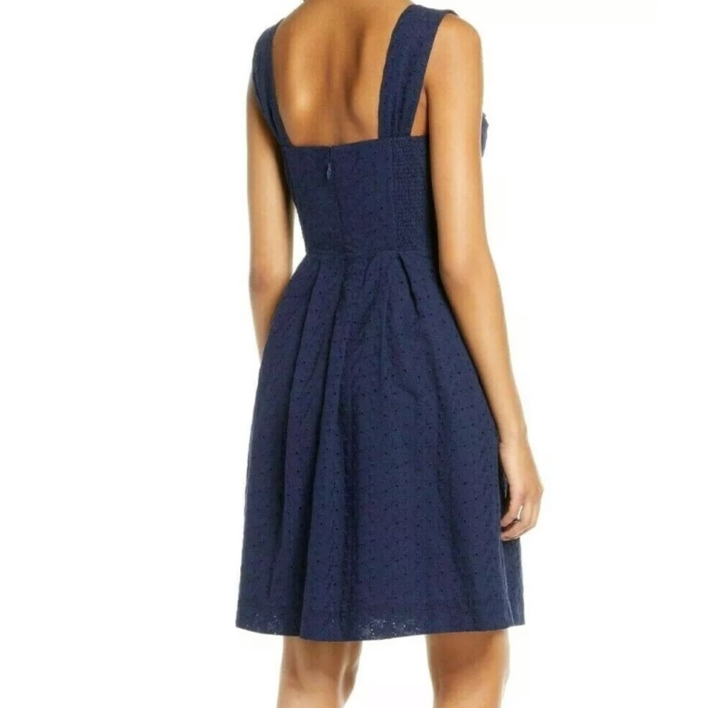 Lilly Pulitzer Cyndi dress True Navy Fishy Eyelet - Picture 3 of 11